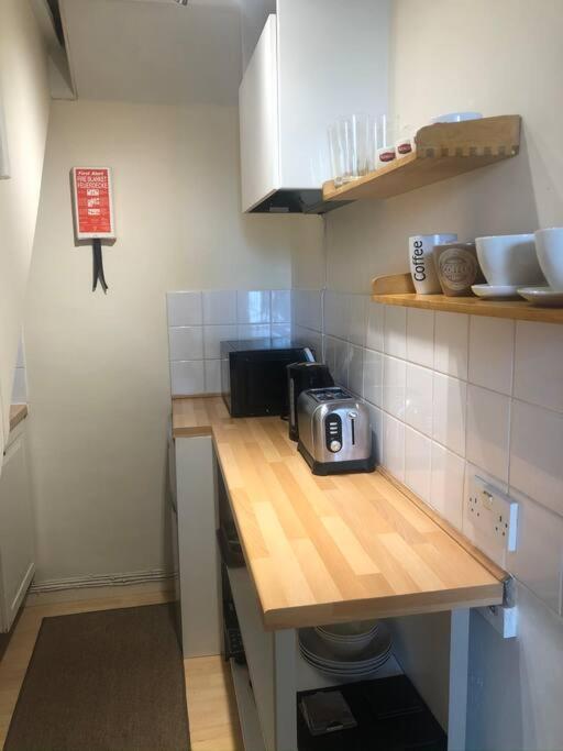 Marcela's Place - Private Near Heathrow West Drayton (Middlesex)